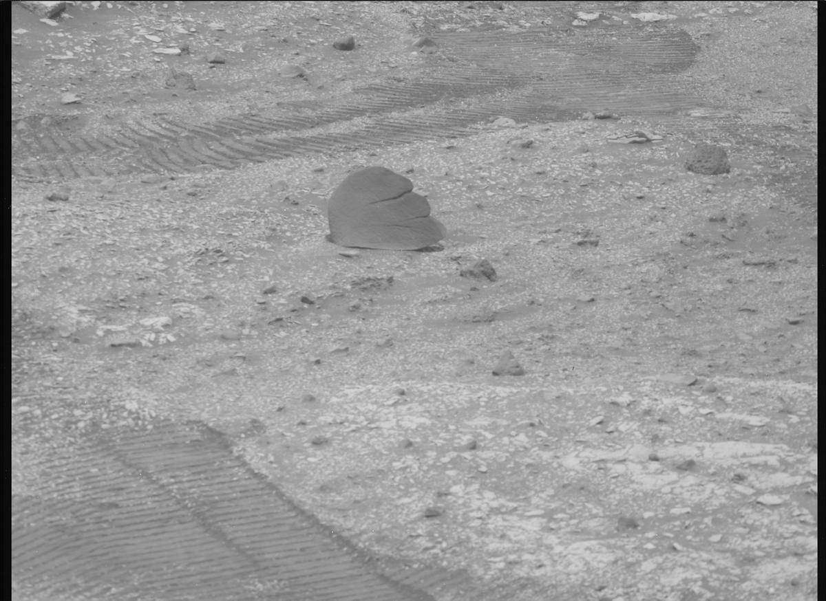 This image was taken by MCZ_RIGHT onboard NASA's Mars rover Perseverance on Sol 635