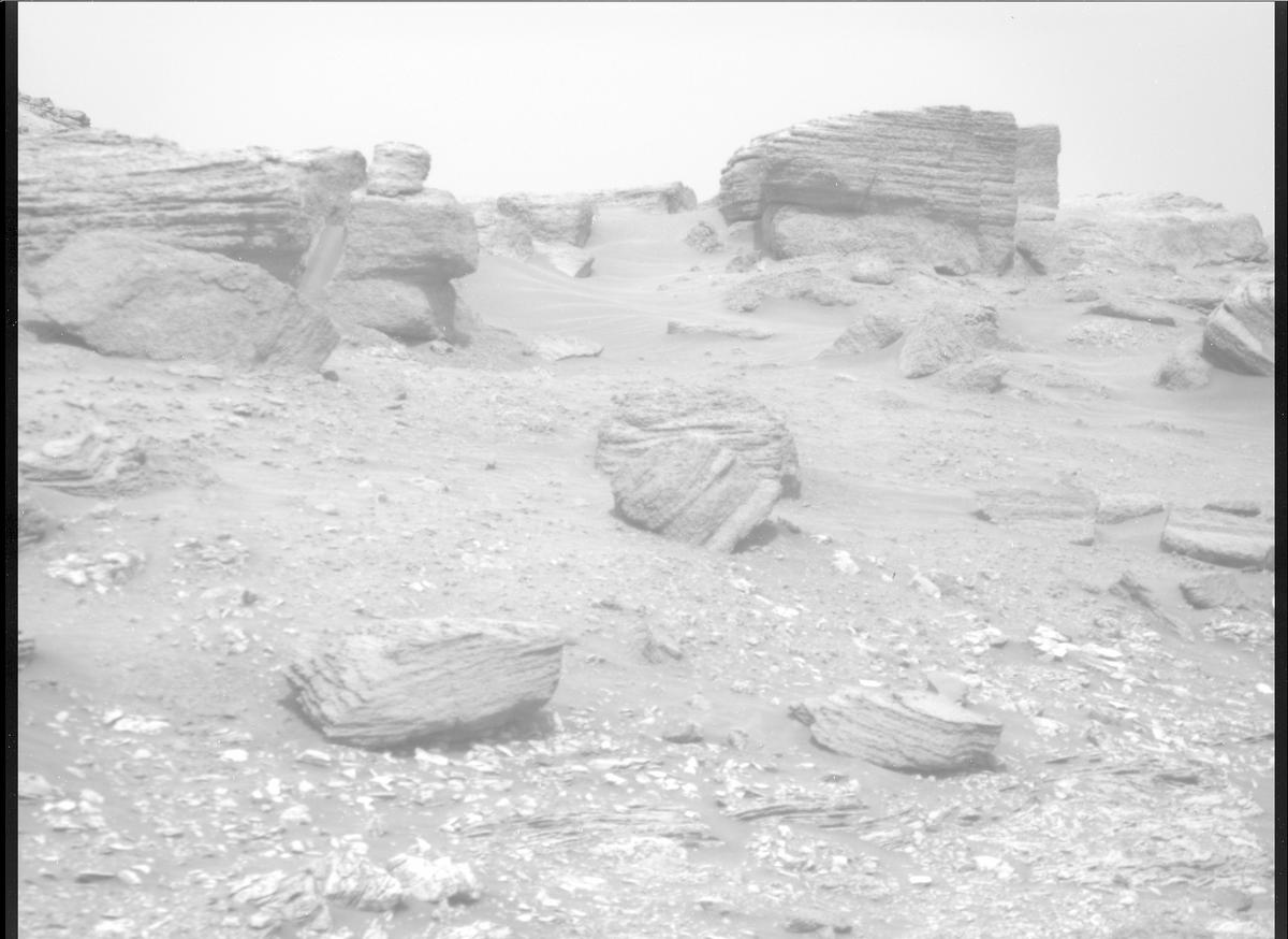 This image was taken by MCZ_RIGHT onboard NASA's Mars rover Perseverance on Sol 635