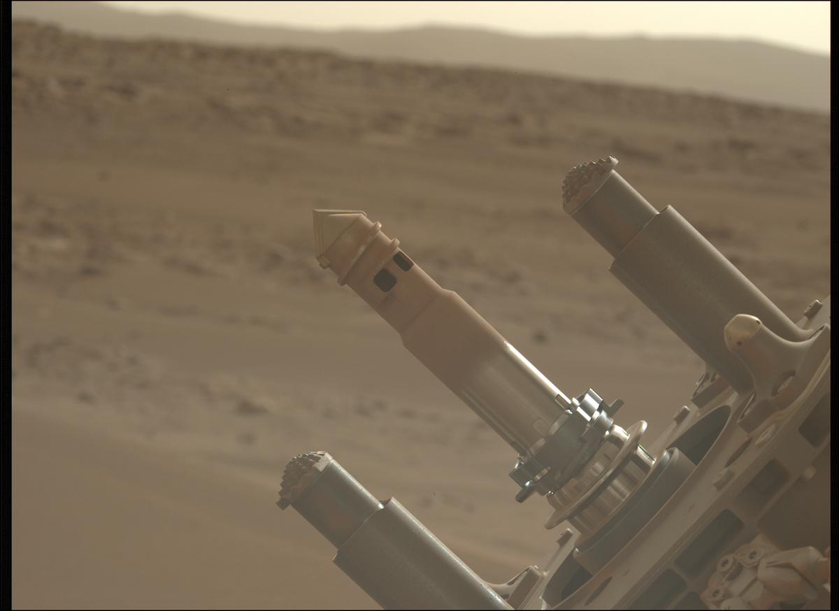 This image was taken by MCZ_LEFT onboard NASA's Mars rover Perseverance on Sol 639