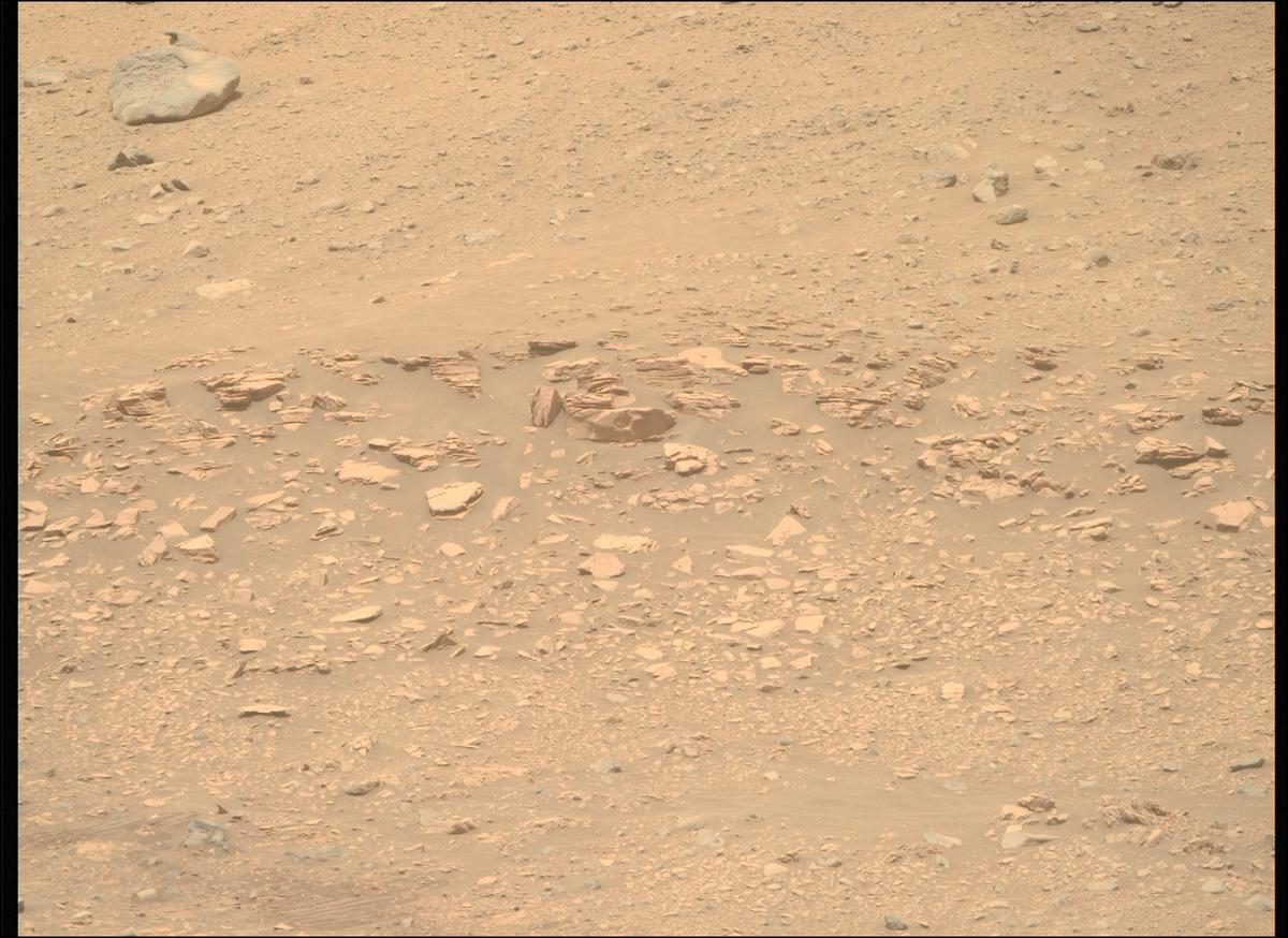 This image was taken by MCZ_RIGHT onboard NASA's Mars rover Perseverance on Sol 640