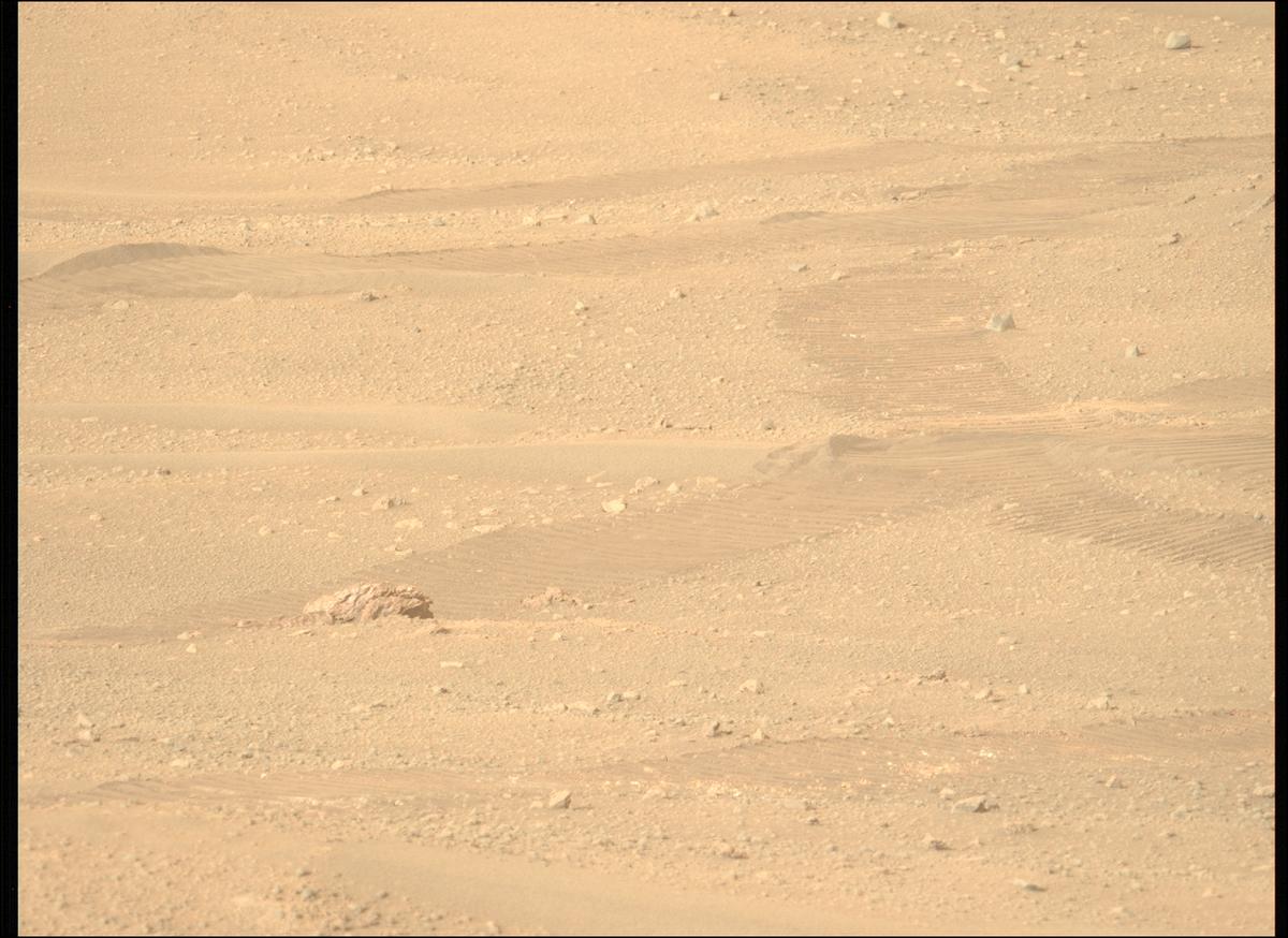 This image was taken by MCZ_LEFT onboard NASA's Mars rover Perseverance on Sol 641