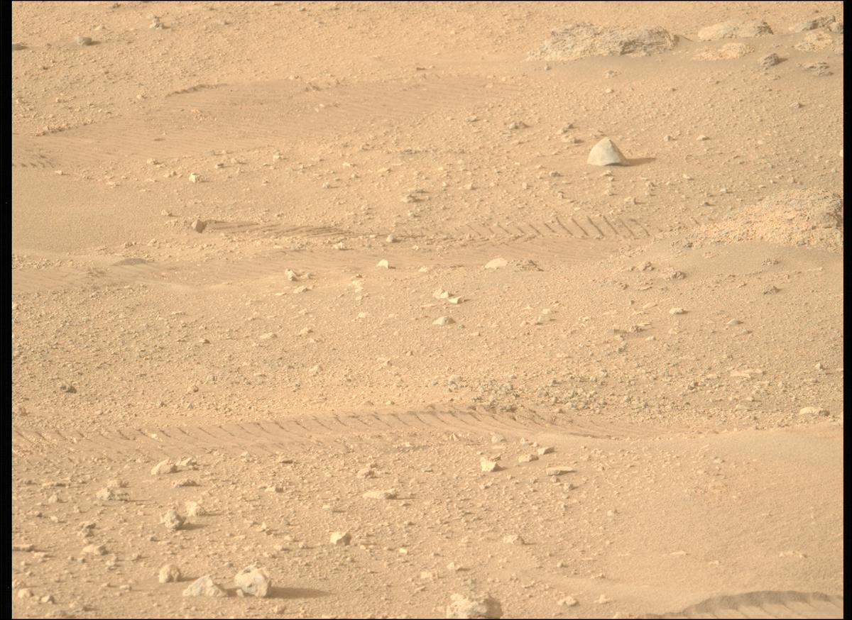 This image was taken by MCZ_LEFT onboard NASA's Mars rover Perseverance on Sol 641