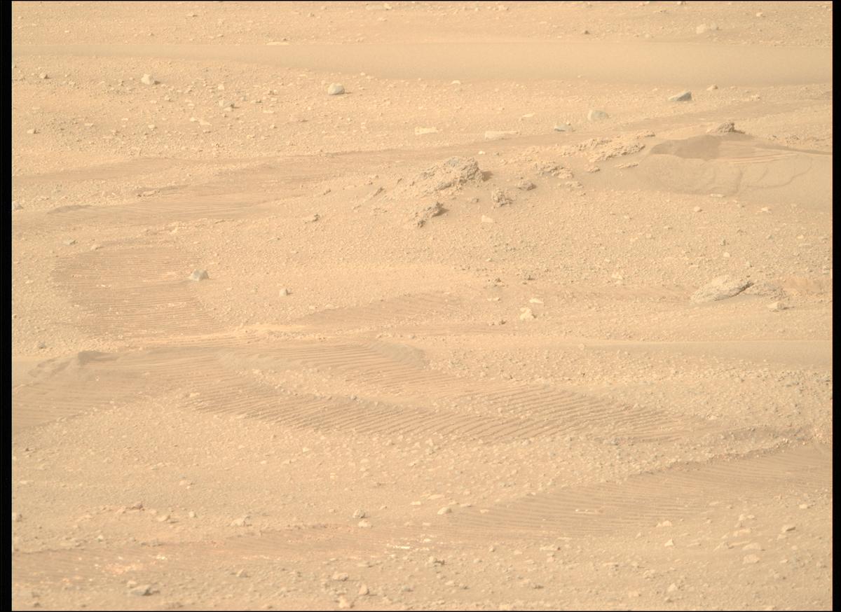 This image was taken by MCZ_RIGHT onboard NASA's Mars rover Perseverance on Sol 641