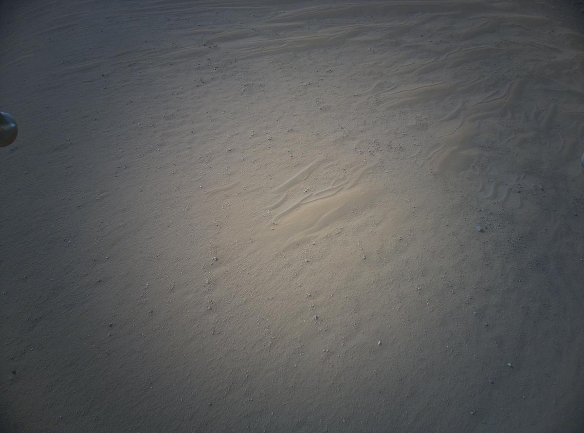 This image was taken by HELI_RTE onboard NASA's Mars rover Perseverance on Sol 642
