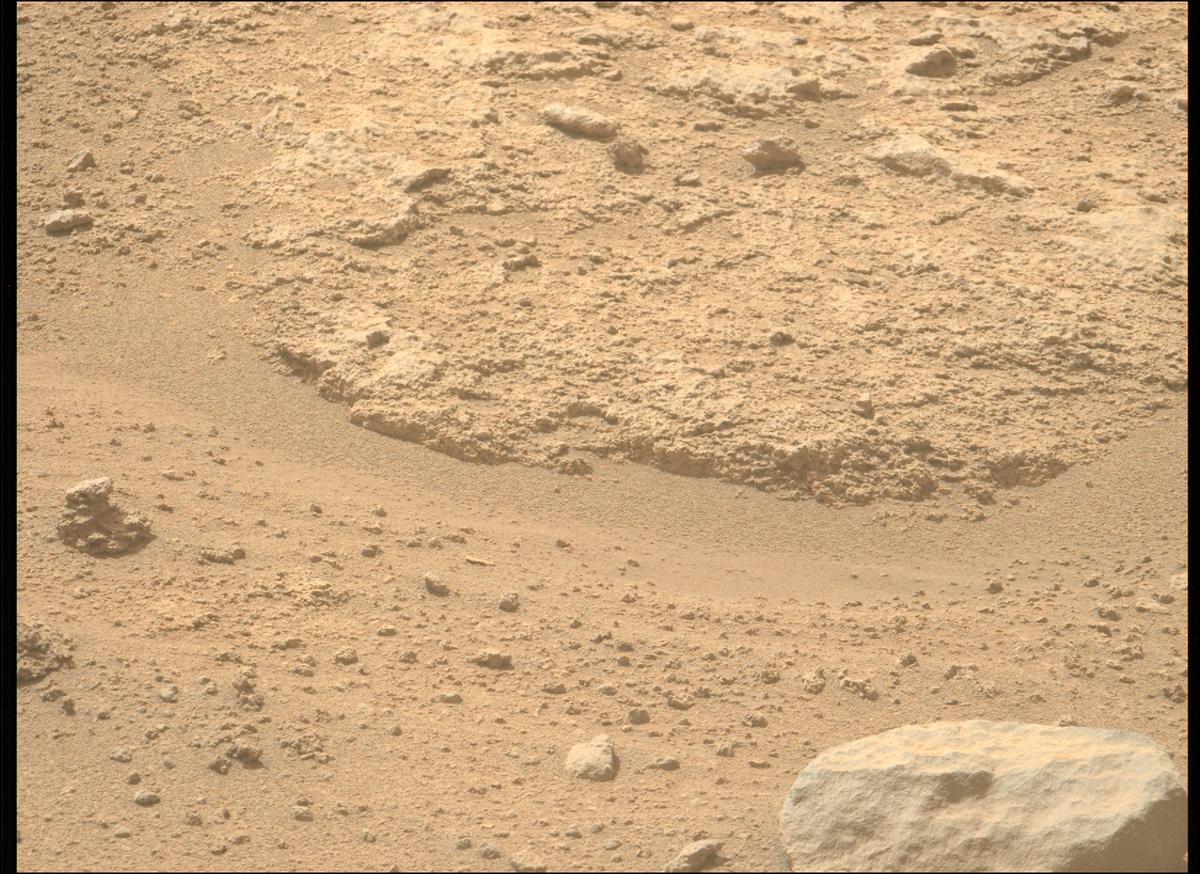 This image was taken by MCZ_LEFT onboard NASA's Mars rover Perseverance on Sol 642