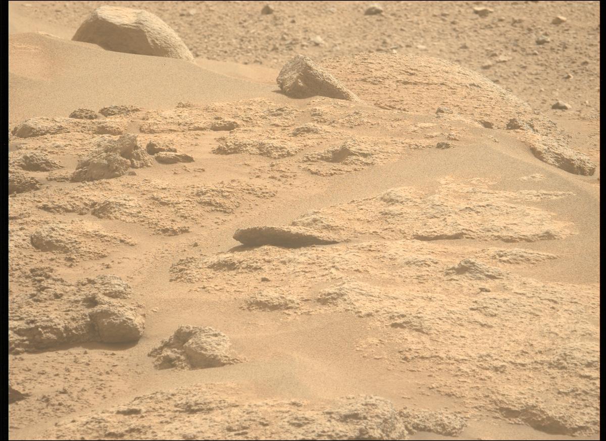 This image was taken by MCZ_LEFT onboard NASA's Mars rover Perseverance on Sol 642