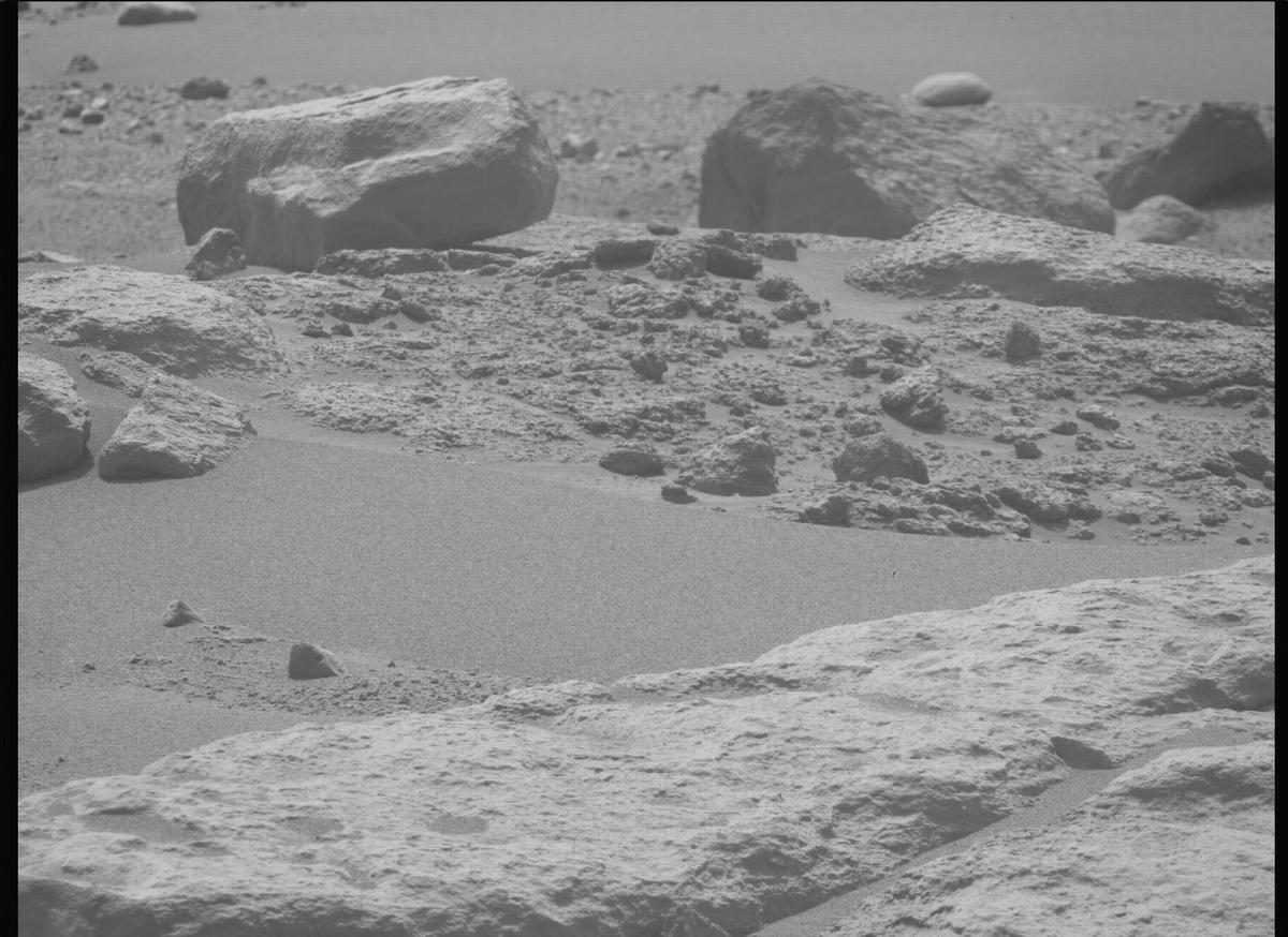 This image was taken by MCZ_RIGHT onboard NASA's Mars rover Perseverance on Sol 642
