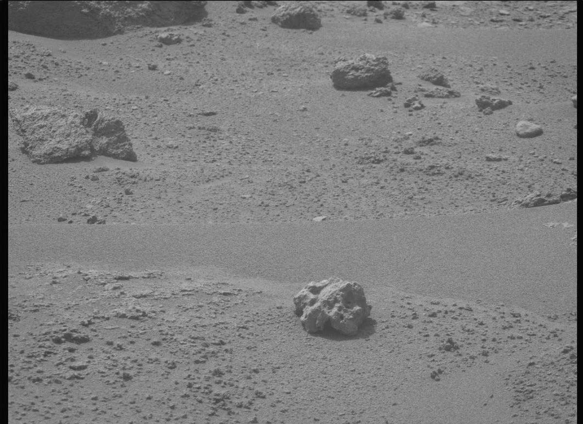 This image was taken by MCZ_RIGHT onboard NASA's Mars rover Perseverance on Sol 642