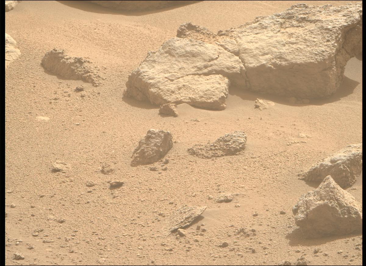 This image was taken by MCZ_RIGHT onboard NASA's Mars rover Perseverance on Sol 642