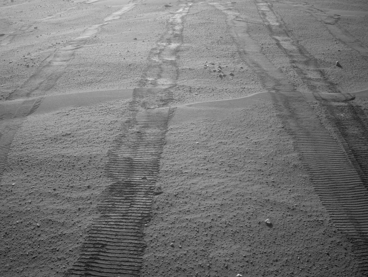 This image was taken by NAVCAM_RIGHT onboard NASA's Mars rover Perseverance on Sol 645