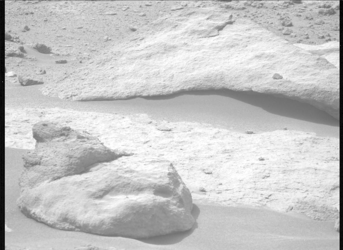 This image was taken by MCZ_LEFT onboard NASA's Mars rover Perseverance on Sol 645