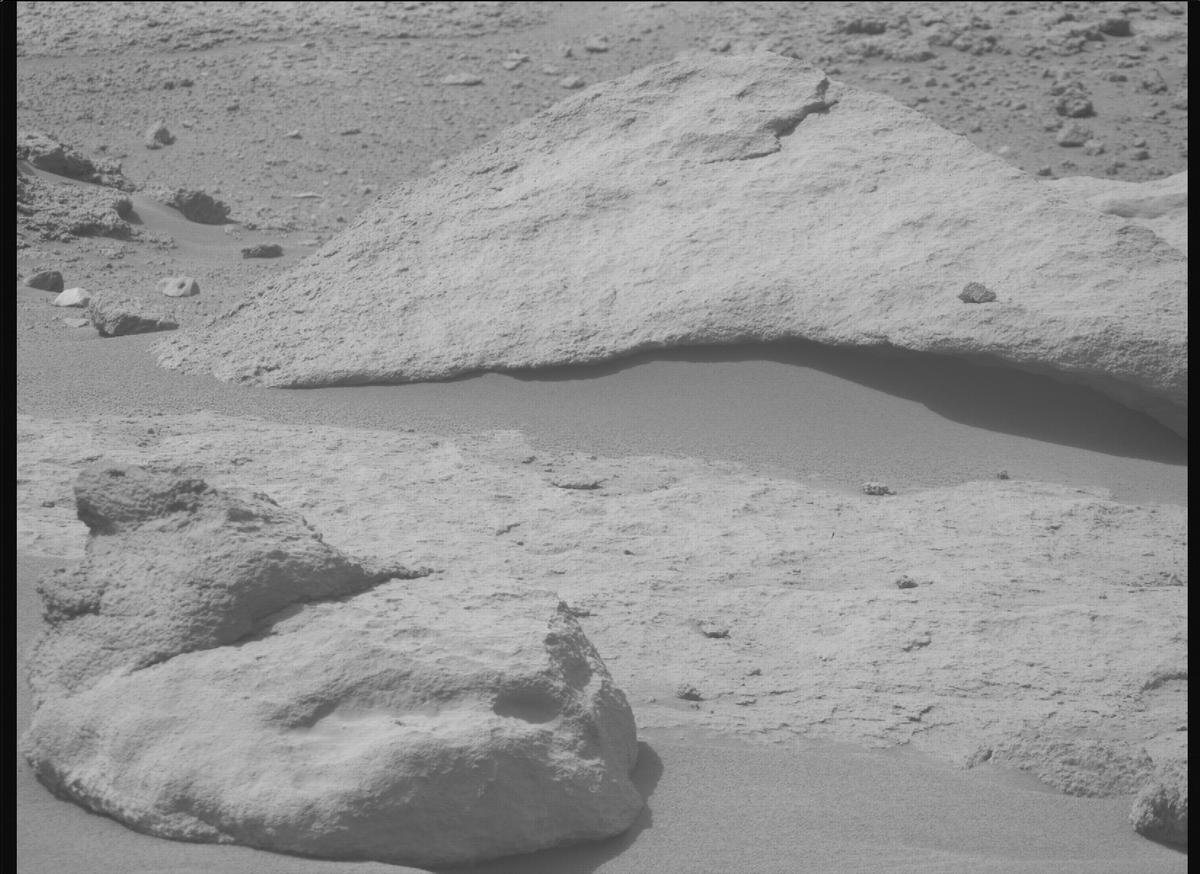 This image was taken by MCZ_RIGHT onboard NASA's Mars rover Perseverance on Sol 645