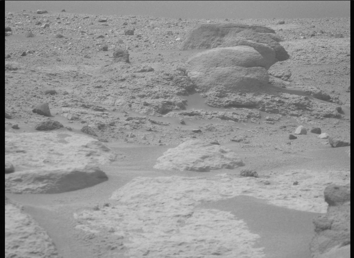 This image was taken by MCZ_RIGHT onboard NASA's Mars rover Perseverance on Sol 645