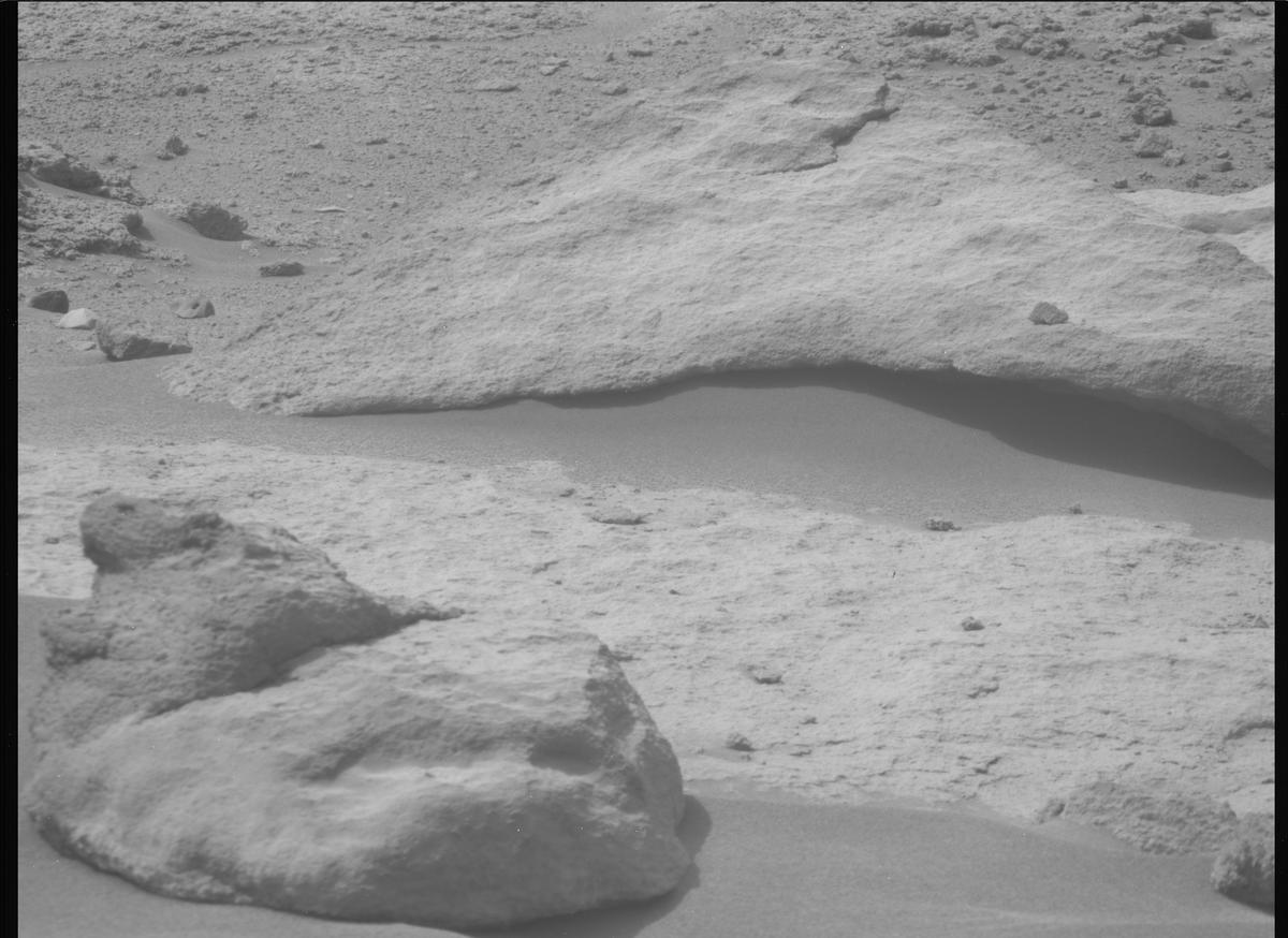 This image was taken by MCZ_RIGHT onboard NASA's Mars rover Perseverance on Sol 645
