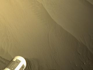 View image taken on Mars, Mars Perseverance Sol 646: Right Navigation Camera (Navcam)