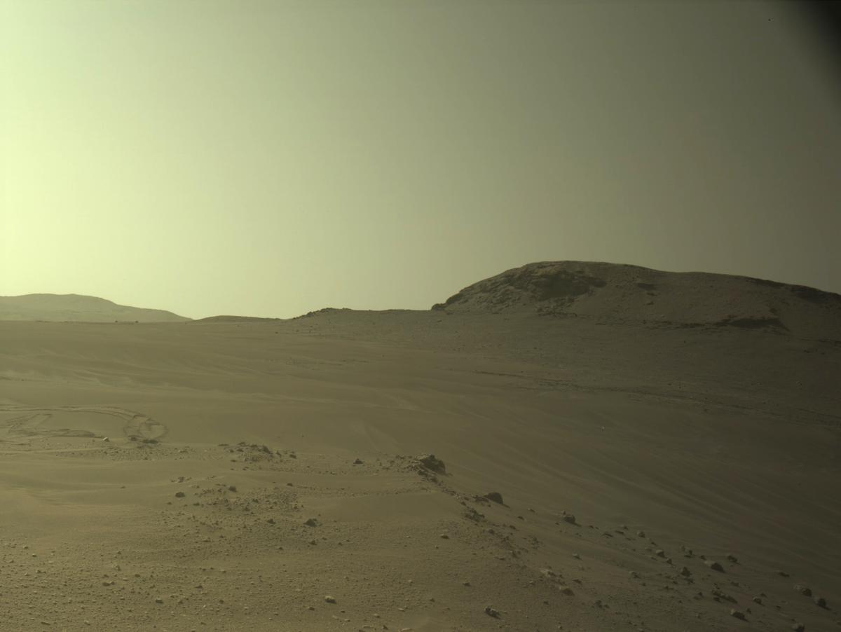 This image was taken by NAVCAM_RIGHT onboard NASA's Mars rover Perseverance on Sol 646