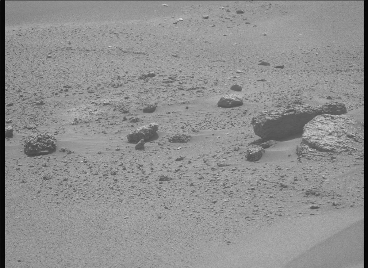 This image was taken by MCZ_LEFT onboard NASA's Mars rover Perseverance on Sol 646