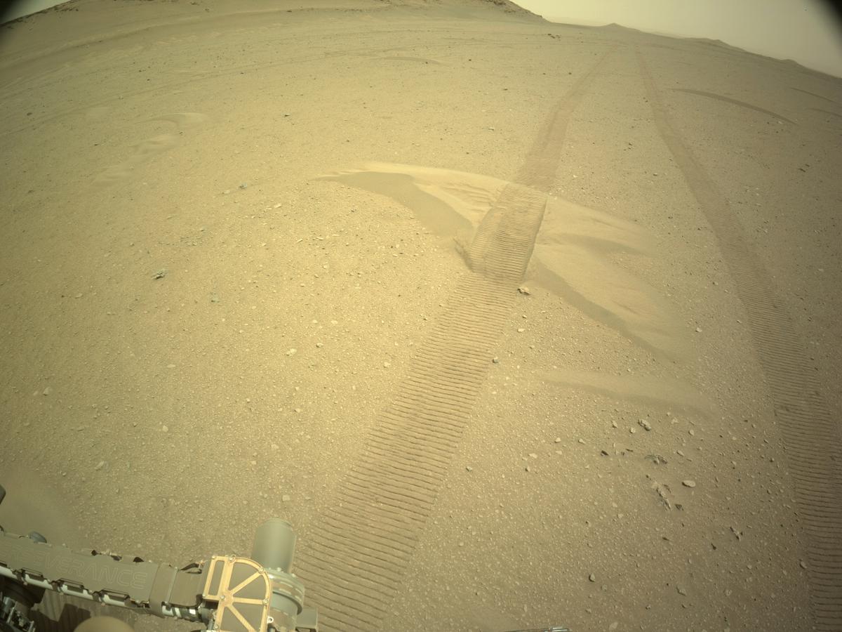 This image was taken by NAVCAM_RIGHT onboard NASA's Mars rover Perseverance on Sol 649