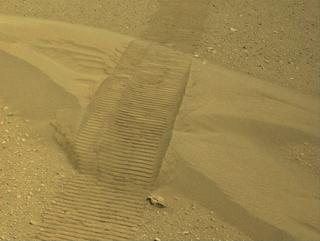 View image taken on Mars, Mars Perseverance Sol 649: Right Navigation Camera (Navcam)