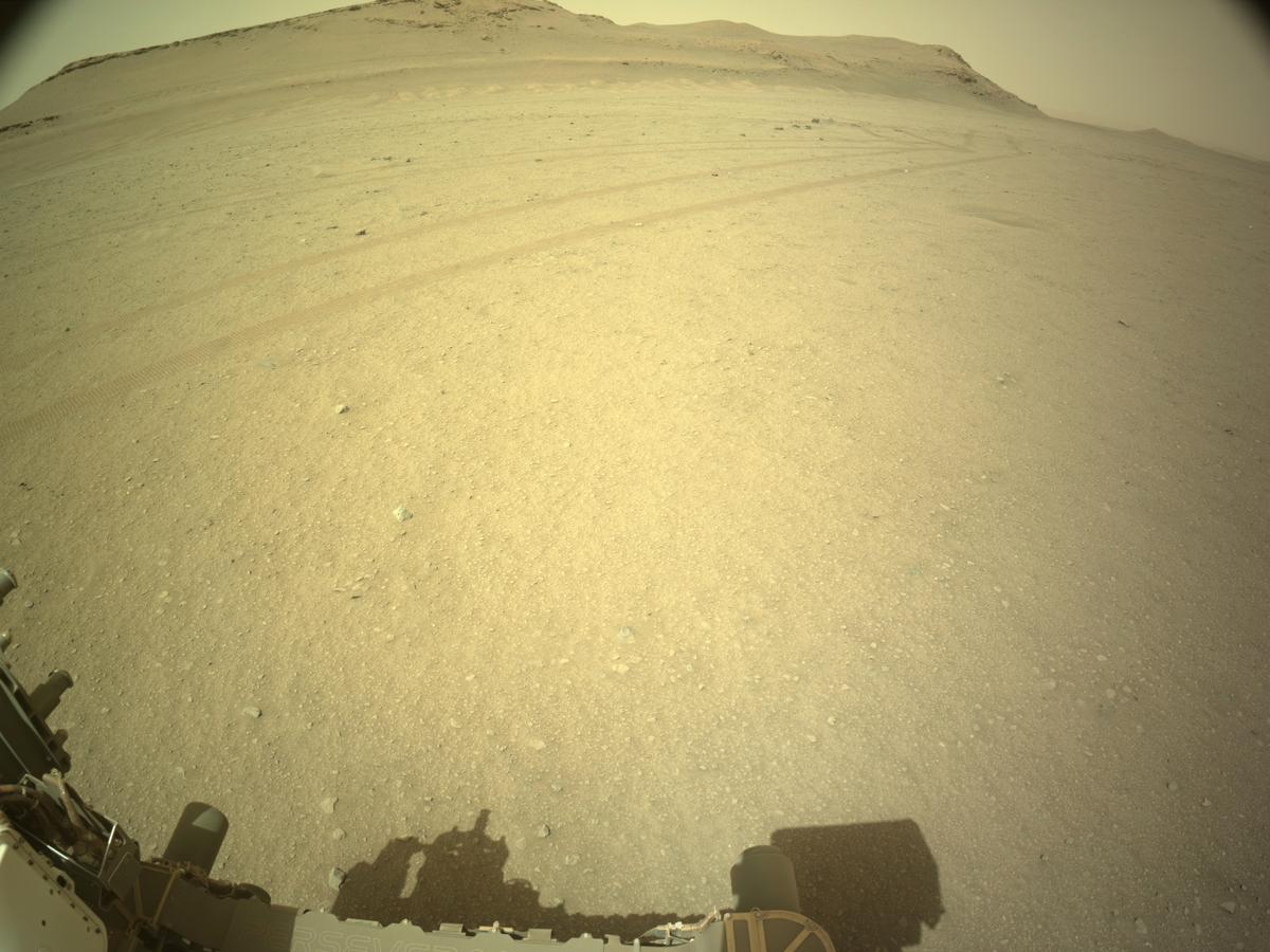 This image was taken by NAVCAM_LEFT onboard NASA's Mars rover Perseverance on Sol 652