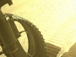 View image taken on Mars, Mars Perseverance Sol 654: Front Left Hazard Avoidance Camera (Hazcam)