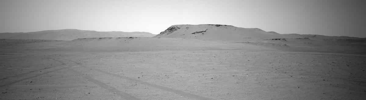 This image was taken by NAVCAM_LEFT onboard NASA's Mars rover Perseverance on Sol 654