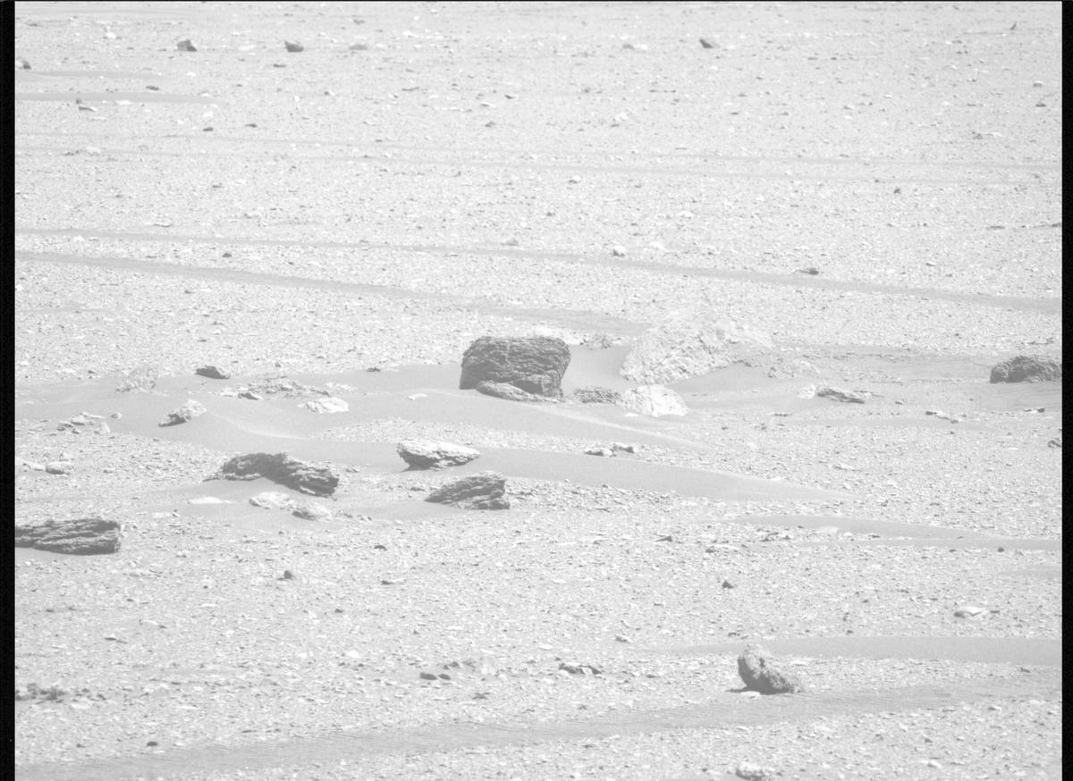 This image was taken by MCZ_LEFT onboard NASA's Mars rover Perseverance on Sol 654