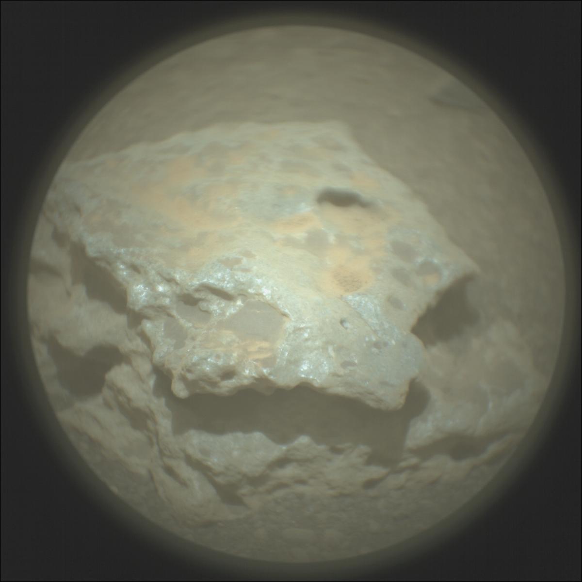 This image was taken by SUPERCAM_RMI onboard NASA's Mars rover Perseverance on Sol 657