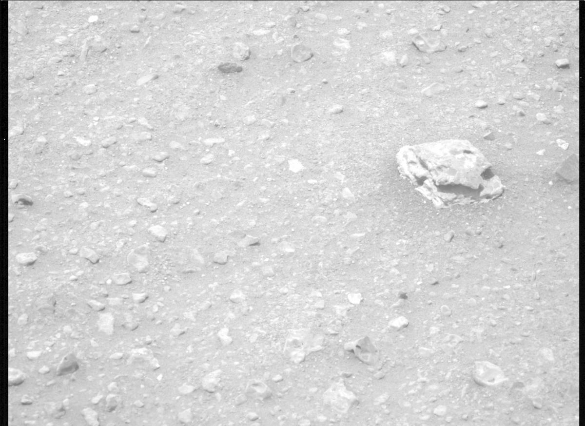This image was taken by MCZ_LEFT onboard NASA's Mars rover Perseverance on Sol 657