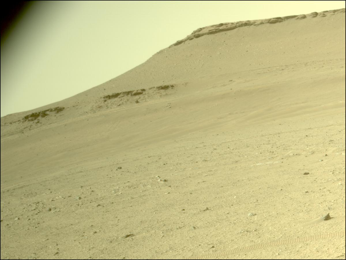 This image was taken by NAVCAM_LEFT onboard NASA's Mars rover Perseverance on Sol 658