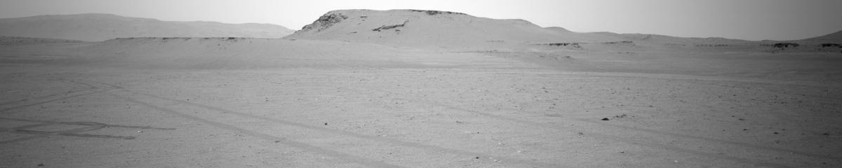 This image was taken by NAVCAM_LEFT onboard NASA's Mars rover Perseverance on Sol 661
