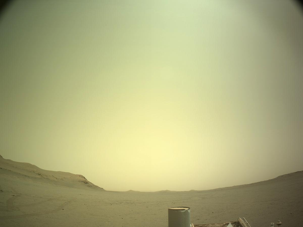 This image was taken by NAVCAM_LEFT onboard NASA's Mars rover Perseverance on Sol 662