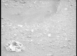 View image taken on Mars, Mars Perseverance Sol 662: Right Mastcam-Z Camera