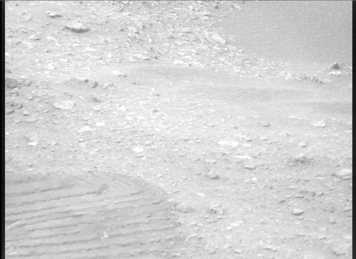This image was taken by MCZ_RIGHT onboard NASA's Mars rover Perseverance on Sol 662