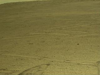 View image taken on Mars, Mars Perseverance Sol 663: Right Navigation Camera (Navcam)