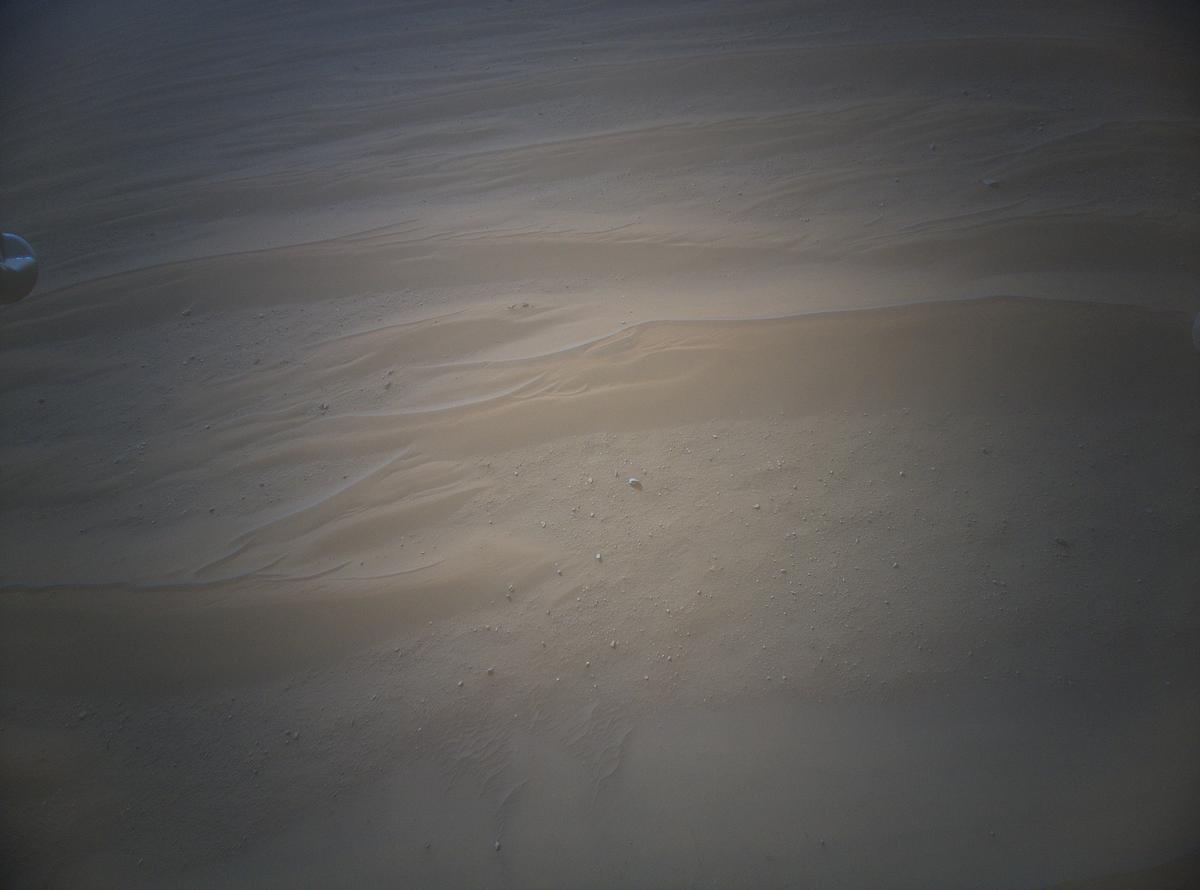 This image was taken by HELI_RTE onboard NASA's Mars rover Perseverance on Sol 667