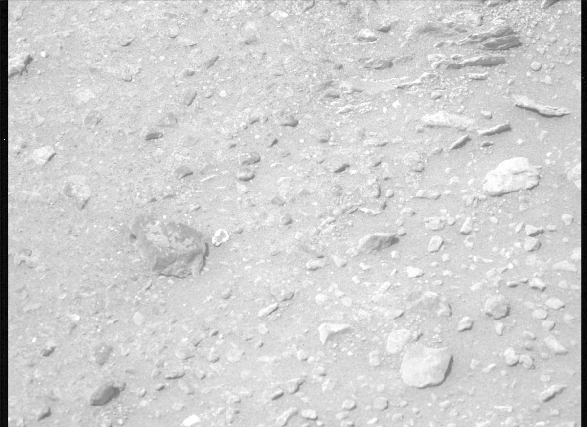 This image was taken by MCZ_LEFT onboard NASA's Mars rover Perseverance on Sol 669