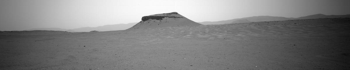 This image was taken by NAVCAM_LEFT onboard NASA's Mars rover Perseverance on Sol 670