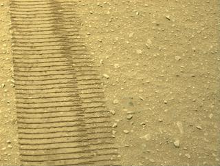 View image taken on Mars, Mars Perseverance Sol 670: Right Navigation Camera (Navcam)
