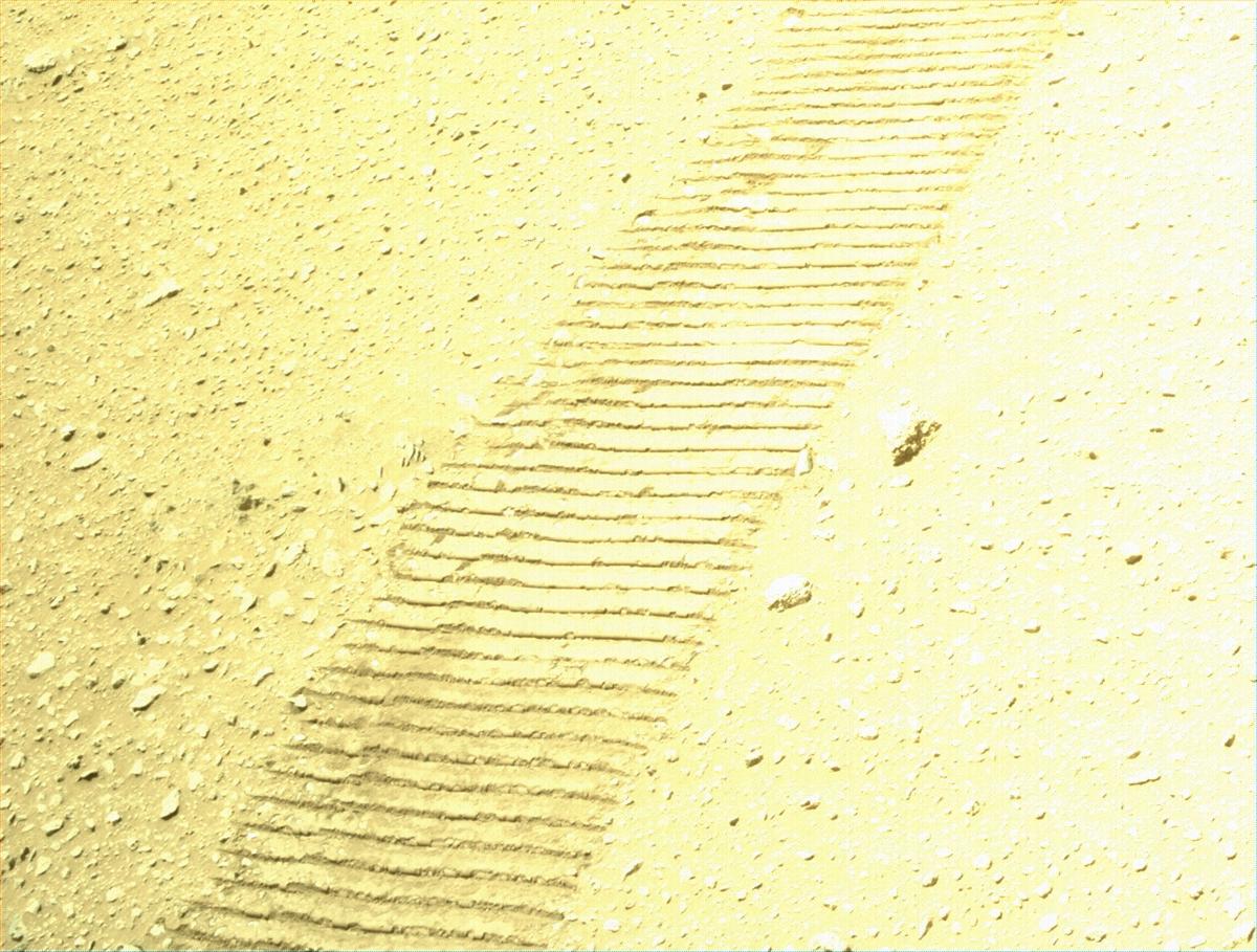 This image was taken by NAVCAM_RIGHT onboard NASA's Mars rover Perseverance on Sol 670