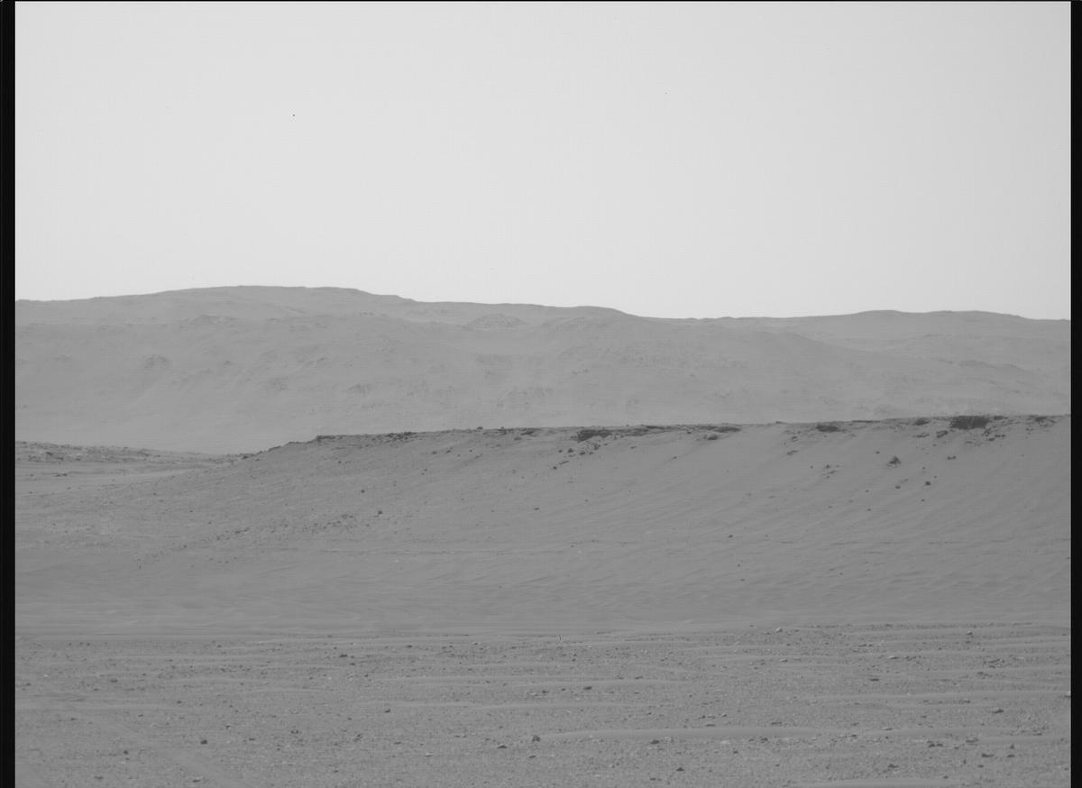 This image was taken by MCZ_LEFT onboard NASA's Mars rover Perseverance on Sol 670