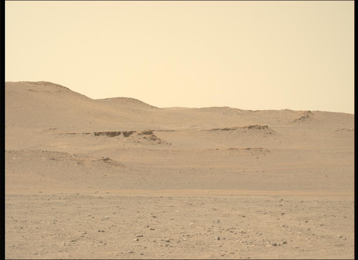 This image was taken by MCZ_LEFT onboard NASA's Mars rover Perseverance on Sol 670