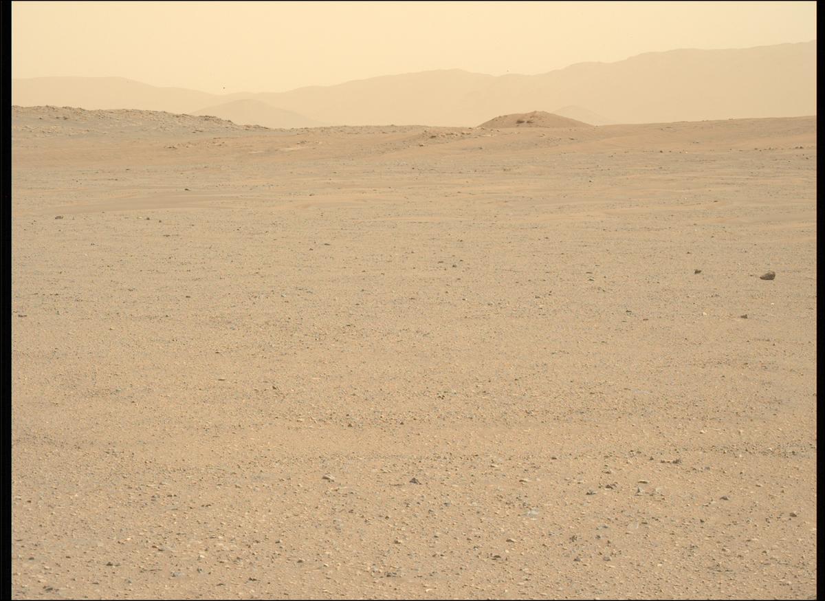 This image was taken by MCZ_LEFT onboard NASA's Mars rover Perseverance on Sol 670