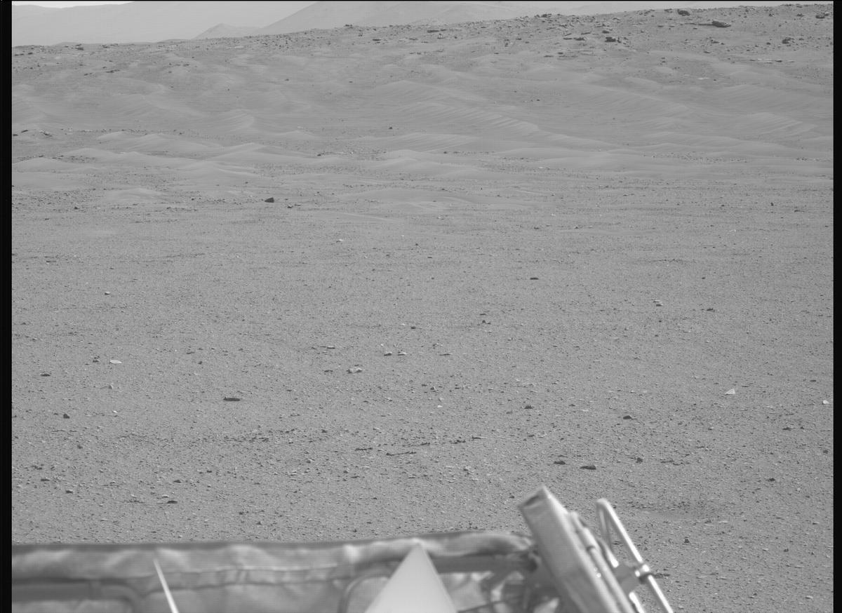 This image was taken by MCZ_LEFT onboard NASA's Mars rover Perseverance on Sol 670