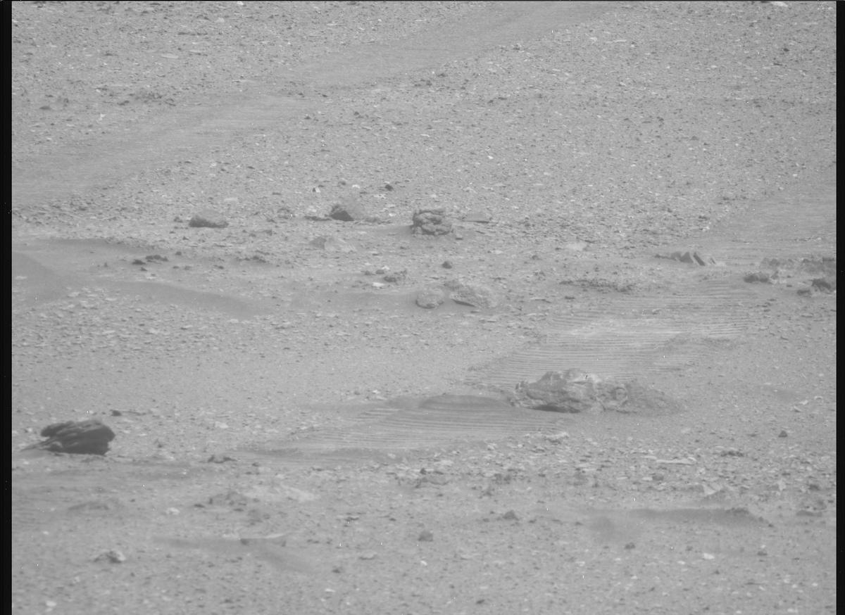 This image was taken by MCZ_RIGHT onboard NASA's Mars rover Perseverance on Sol 670