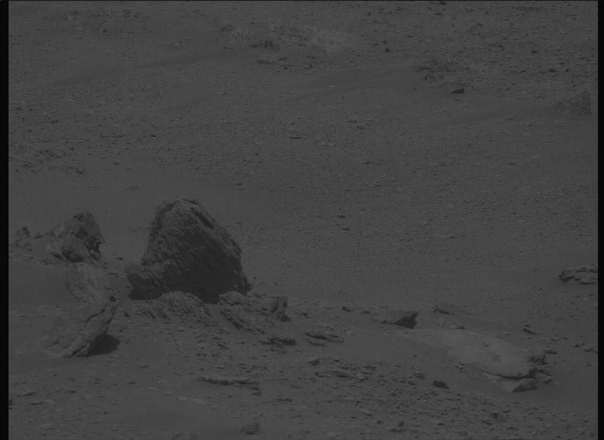 This image was taken by MCZ_LEFT onboard NASA's Mars rover Perseverance on Sol 672