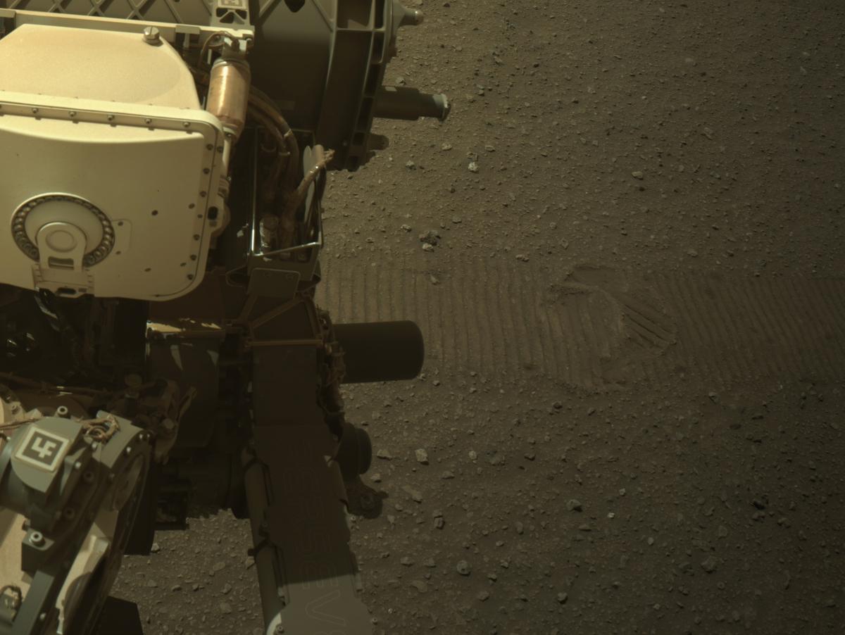 This image was taken by NAVCAM_RIGHT onboard NASA's Mars rover Perseverance on Sol 678