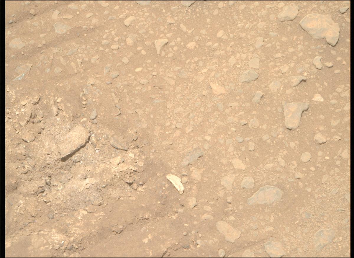 This image was taken by MCZ_RIGHT onboard NASA's Mars rover Perseverance on Sol 678