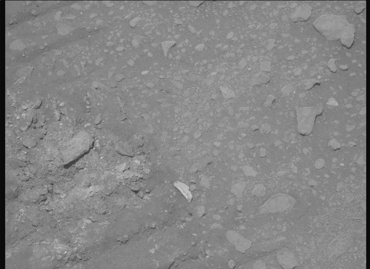 This image was taken by MCZ_RIGHT onboard NASA's Mars rover Perseverance on Sol 678
