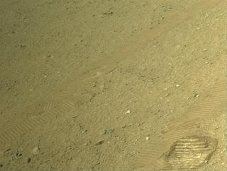 View image taken on Mars, Mars Perseverance Sol 681: Right Navigation Camera (Navcam)